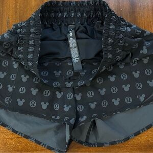 New/Never worn-Disney X Lululemon Hottie Hot-High-rise-4 in. Shorts-Size 8